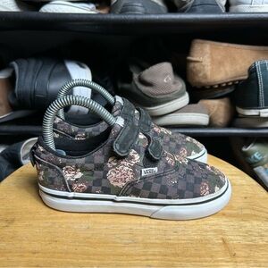 Vans doheny floral checkerboard v strap grey black pink